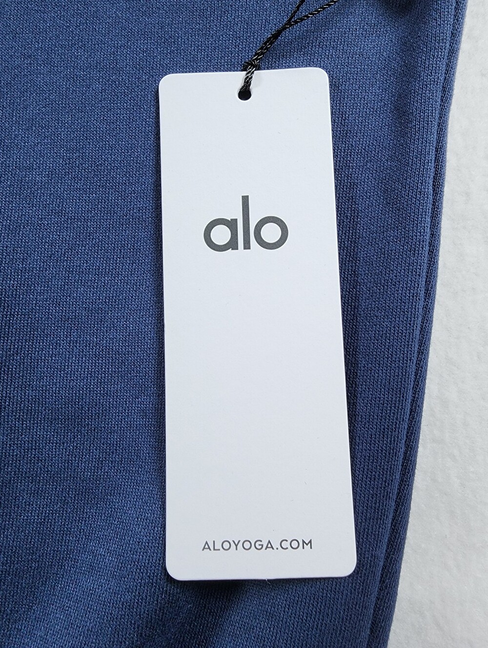 Alo Yoga Accolade Crew Neck Pullover Straight Leg Sweatpants Set M NWT - Picture 6 of 14